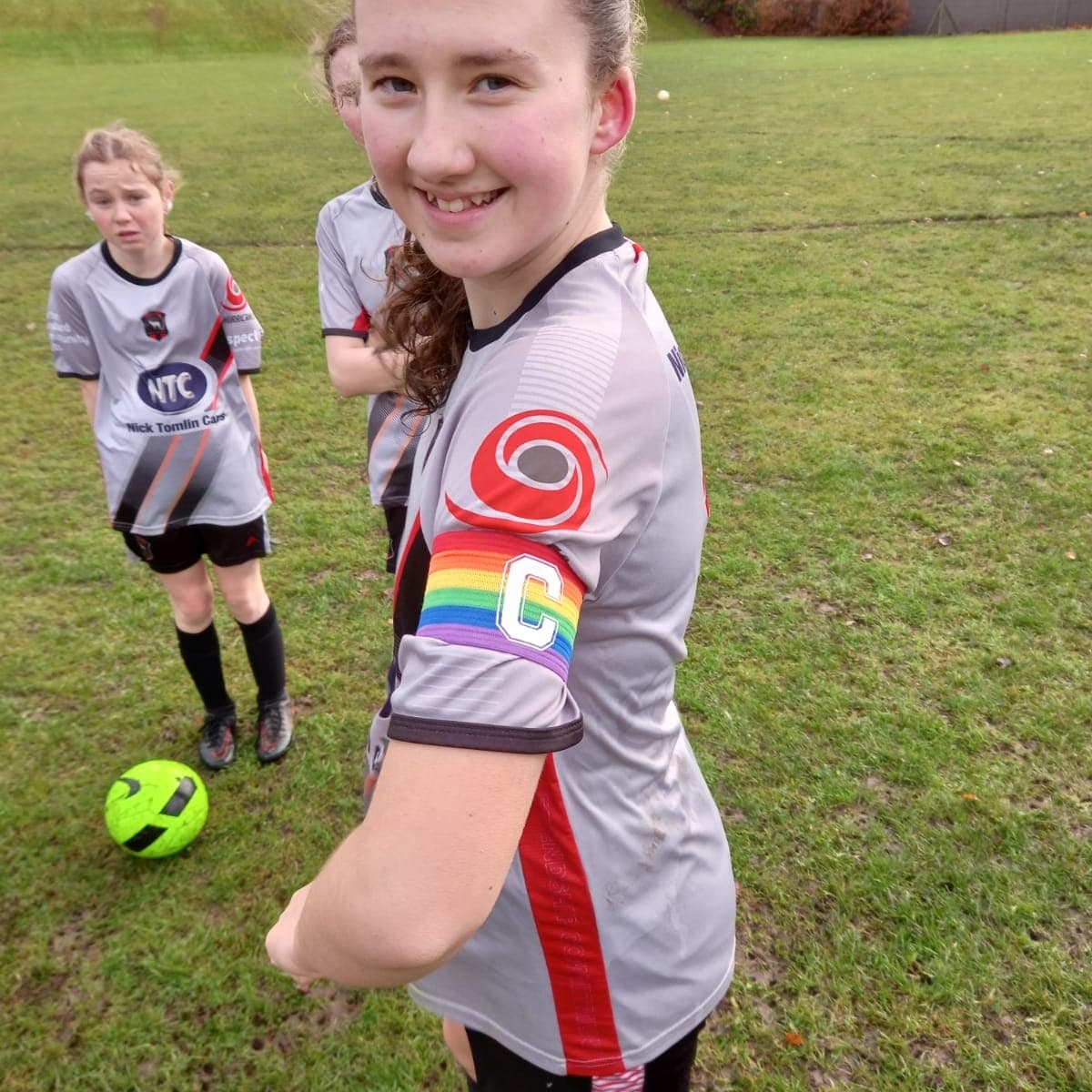 Hartford_FC's tweet photo. Looking Ab Fab in full technicolour supporting @stonewalluk 🌈🌈🏳️‍🌈🏳️‍🌈 our boots &amp; our arms..#weareinclusive  #notjustoneday #rainbowlaces #pride @Cheshire_FA @CheshireGirlsFL @CCFARefs @CCFACoaches @FA @hartfordpe @HartfordFCGirls https://t.co/962TbjiR07