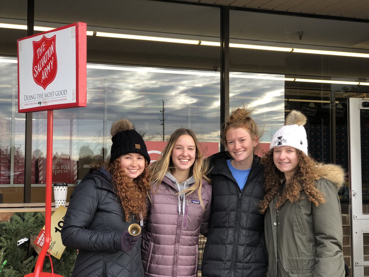 NhsCary's tweet photo. Thank you to everyone who donated to our #redkettle this week when we rang our bells at Jewel-Osco in Cary. We will be ringing again in FRG on Tuesday and Thursday! @CaryGroveHS @kveldyCG @salarmychicago @NeilLesinski #WeBeCG https://t.co/epOorvI2z9