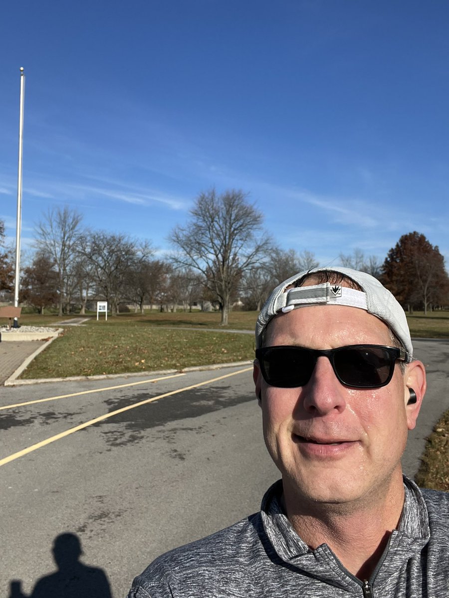 tomrdaniels419's tweet photo. Getting out for 5 miles on a sunny Saturday. Always enjoy running by historic Fort Meigs. #HRFitCrew #TherapyRun https://t.co/JO9jPLQGRB