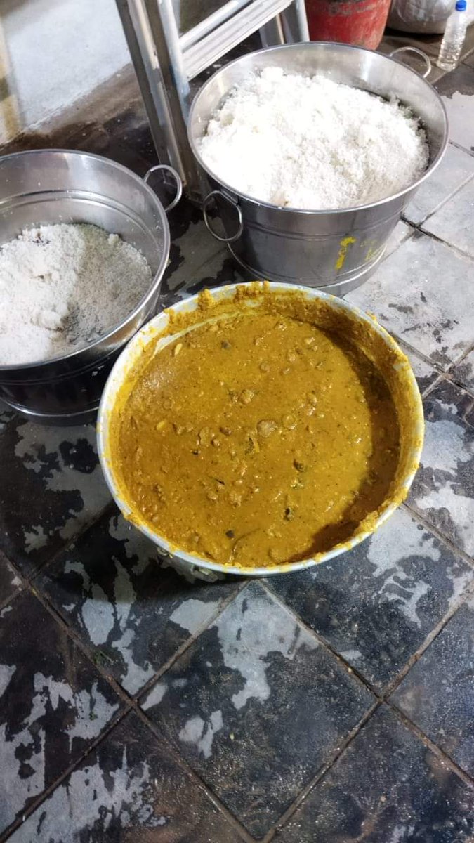 Jeevansevaf's tweet photo. #Food_Distribution
#30th_Nov_2021
#ଅସହାୟ_ମୁହଁରେ_ଚେନାଏ_ହସ
ଜାଗମରା ଲକ୍ଷ୍ମୀନାରାୟଣ ମନ୍ଦିରର ପ୍ରତିଷ୍ଠା ଦିବସରେ ଅବଶିଷ୍ଟ ପ୍ରସାଦ ଜୀବନ ସେବା ଫାଉଣ୍ଡେସନର ସଦସ୍ୟମାନଙ୍କ ଦ୍ଵାରା ପାଖ ବସ୍ତିରେ ବଣ୍ଟନ କରାଯାଇଥିଲା।
@PMOIndia @GovernorOdisha @CMO_Odisha
@TPCentralOdisha @DMKhordha @bmcbbsr
@reliancegroup https://t.co/JIKHH55fjv