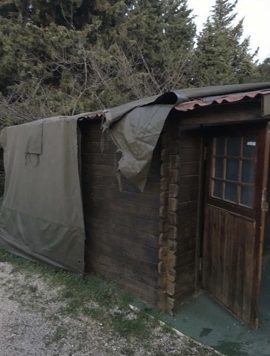 Kulturlesite_'s tweet photo. Il y a 6 ans aujourd’hui, Jul sortait l’album « My World ».

Certifié disque de Diamant, le projet avait été enregistré dans cette cabane ! 🏚

« Avec des planches en bois j’avais fait une table [...] Pour enregistrer, j’appuyais sur REC et je devais courir jusqu’au micro. » https://t.co/TW96oAqTYI