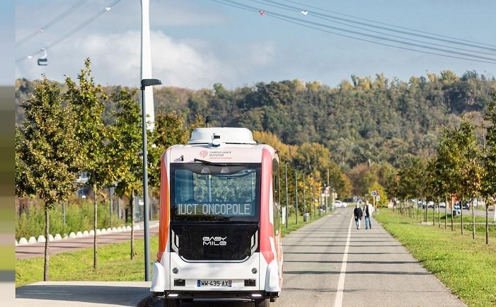 France approves fully autonomous bus for use on public roads   via  <a href="/euronews/">euronews</a> alturl.com/kv37f #TravelTech #Bus #France