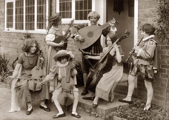 melfinans's tweet photo. Arnold Dolmetsch was a pioneer in the modern-day early music movement.#MetMusic by met museum https://t.co/9bWs7yT3ls