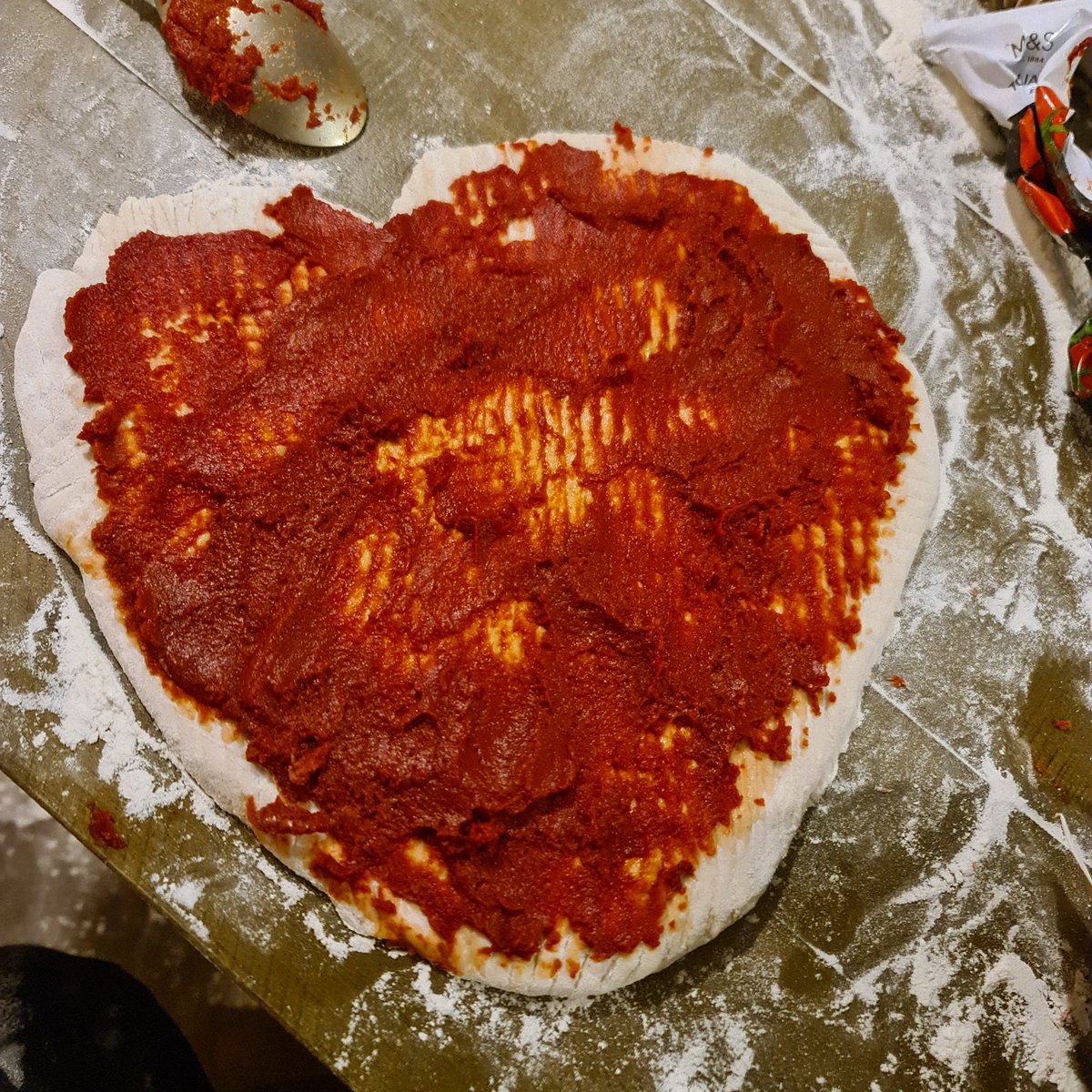 JossyCare's tweet photo. Hi @pizzahutuk
I'm a Male Manny from London.. currently with child, 8 and she has just made this pizza ... And Says it's not as perfect as @pizzahutuk
Can you please let her know Pizzas do not need to be perfect #childchef ( reply here ) plZ 🥺🙏🏿🍕 https://t.co/u5prRl37zw