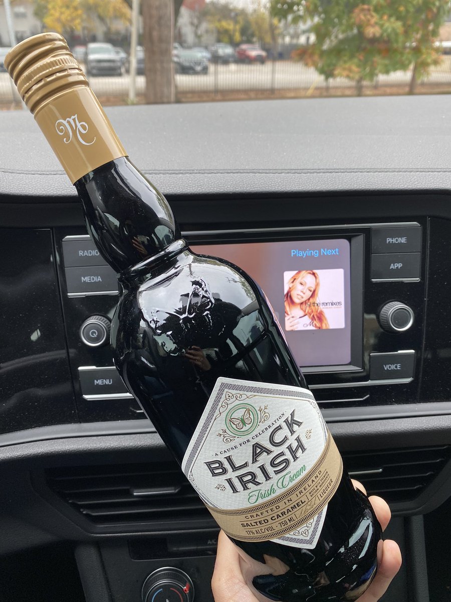 Nick_TT78's tweet photo. Did someone say #WhiteElephant ?? @MariahCarey #BlackIrish #SaltedCarmel #minibottle #lambily #L4L #theroof #AllIWantForChristmas @goblackirish https://t.co/ncE0N7yRZk