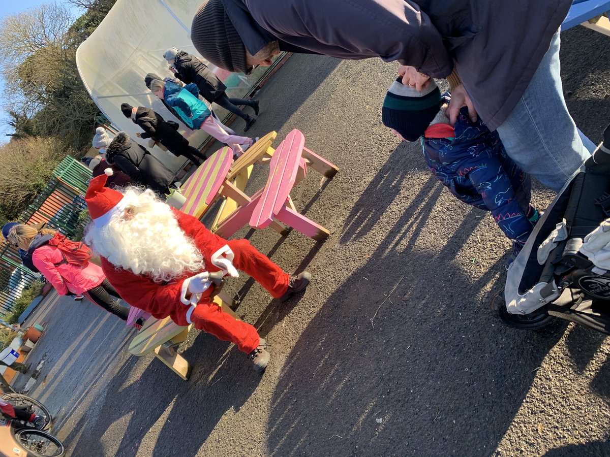 Stannescityfarm's tweet photo. Thank you to everyone that came out to support the farm today. Thank you to all the wonderful volunteers for working so hard and organising the fair. To @cyclingwithoutageclontarf you guys are the best!🎄💖🎁🎅🏻✨ #cityfarm #community #christmas #santa #craftfair https://t.co/PaUtDdZrb3