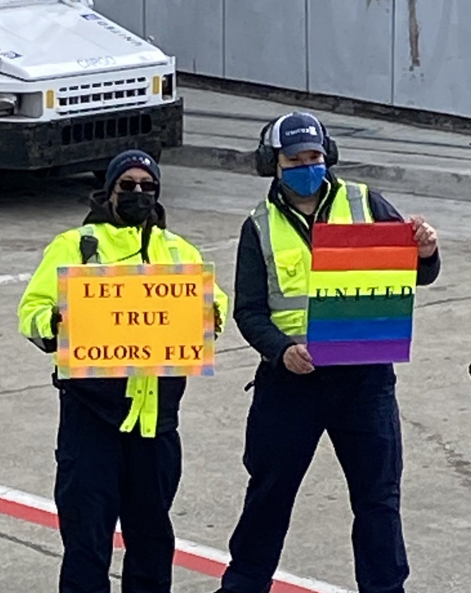 ORD welcomes F1991, the first UA Pride flight sponsored by <a href="/ualEQUAL/">EQUAL at United</a>. 🏳️‍🌈 Diversity Flies With Us and I am honored to be a part of this team. #LGBTQ <a href="/kategebo/">Kate Gebo</a> <a href="/OmarIdris707/">Omar Idris</a> <a href="/HermesPinedaUA/">Hermes Pineda</a> <a href="/FoxMikeFoxORD/">Michael Fox</a>