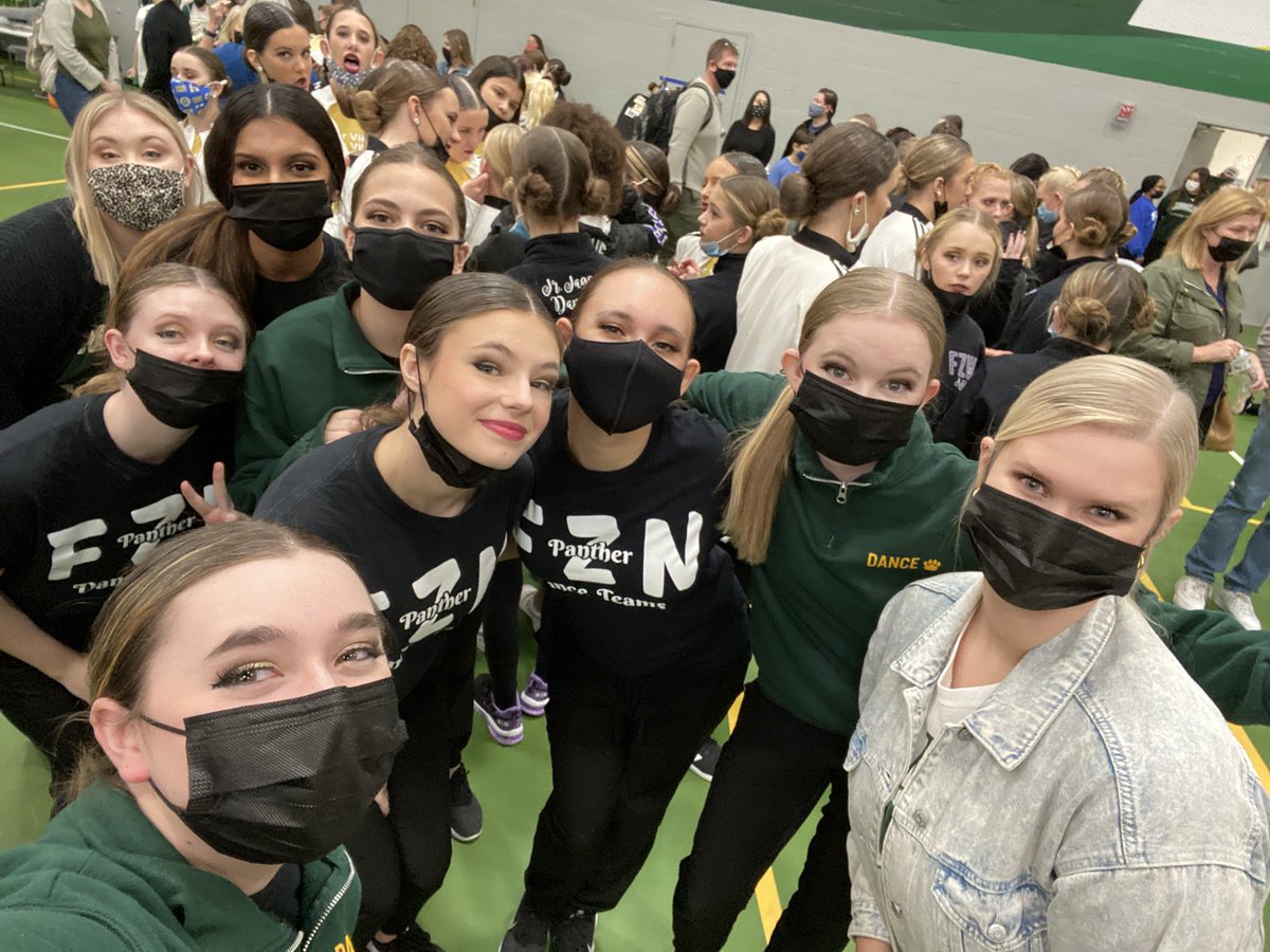 your JV dance team TOOK FIRST PLACE AT LINDBERGH!!!!!
so very proud of these girls!! we worked SO hard to earn this, especially today :)