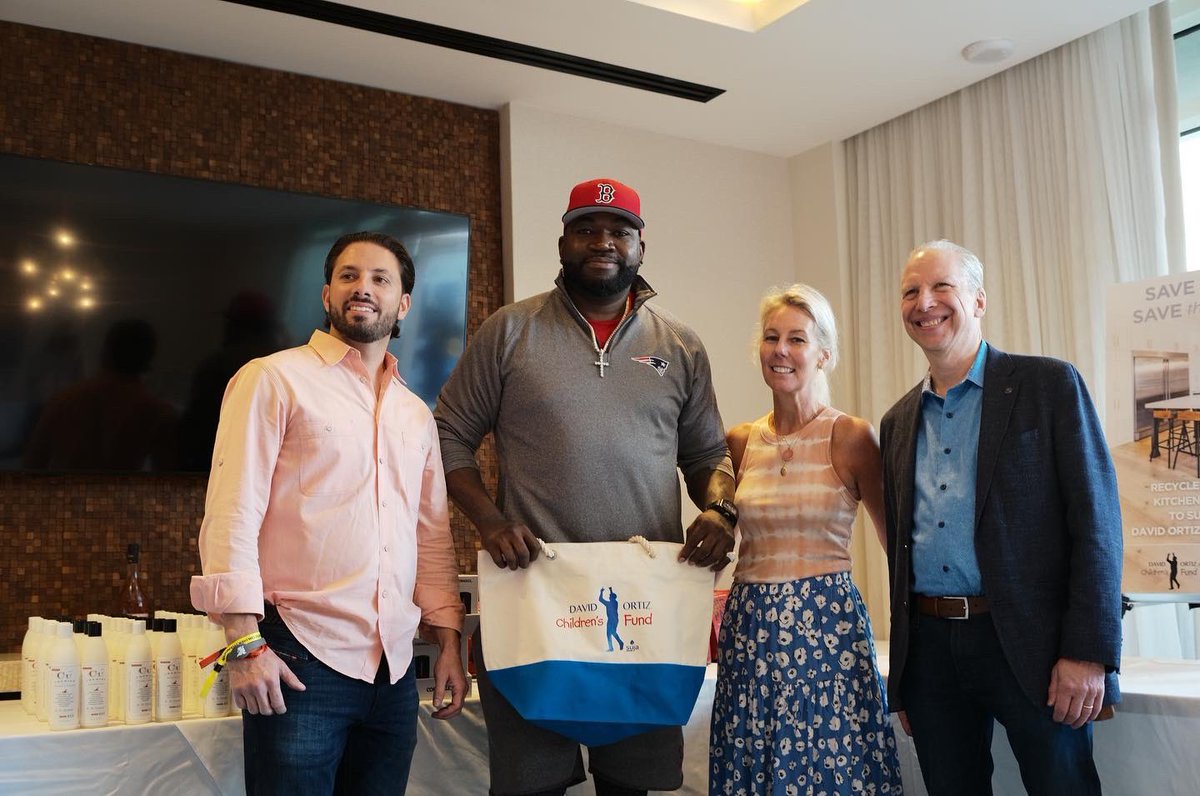 DavidOrtizFund's tweet photo. #RenovationAngels has partnered with #DOCF to help raise $ for anyone renovating their kitchen &amp; will take your existing kitchen so it does NOT end up in a landfill + tax write off for unwanted kitchen appliances to charity.  

Contact us  at info[at]https://t.co/5MD3pynVMq https://t.co/onKChv90wL