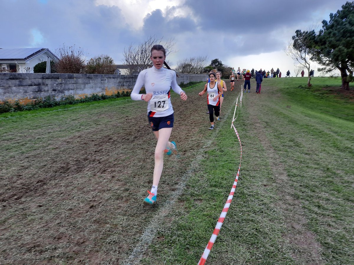 ShrewsburySport's tweet photo. What a great advert for the oldest running club in the world - The RSSH 🏃🏽‍♂️🏃‍♀️
Finishing 5th, 9th and 21st in the Inter Boys, Senior Boys and Senior Girls at the ESAA Cross Country finals! 👏👏👏
Well done to all the runners and coaches! 👍 https://t.co/F4OpmNFUKT