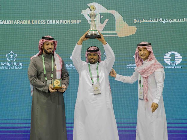 KSAchess's tweet photo. 🥇عبدالله المطيري يتوج بلقب 
#بطولة_المملكة_للشطرنج ♟🇸🇦

الف مبرووووك 👏 https://t.co/o4kEV7HT57