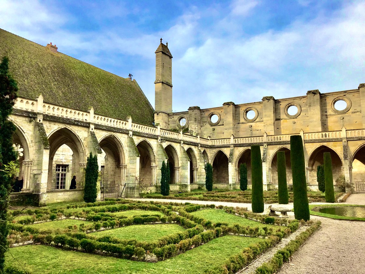 ⁦<a href="/LesEntretiens/">Les Entretiens</a>⁩,une édition particulièrement inspirante.
« Chercher, c’est trouver des mystères » Françoise Combes.
⁦<a href="/jeromechartier/">Jérôme Chartier</a>⁩ Bravo!