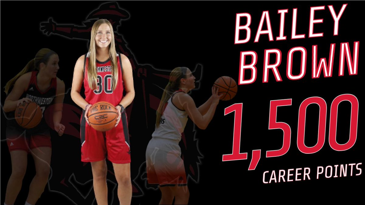 Congratulations to Bailey Brown as with her three points here in the opening quarter she reaches 1,500 in her Northwestern career!