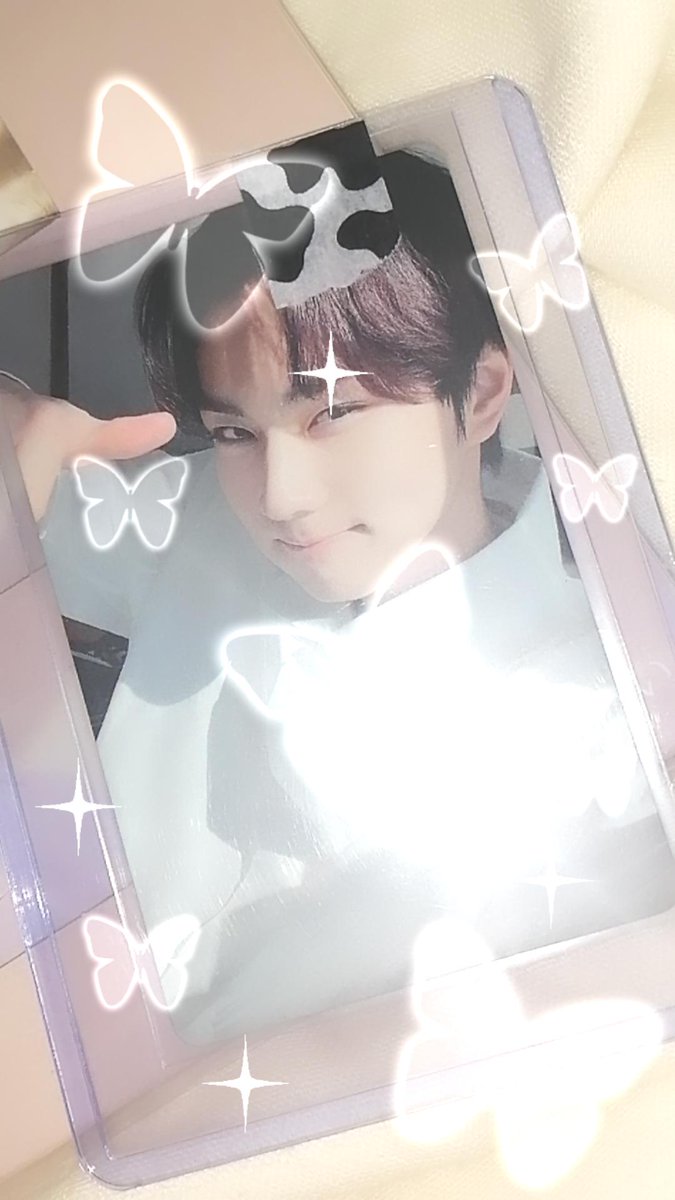 luvjaeyunssi's tweet photo. Jungwon pabebe pc finally came home!! Took me 6 months just to find this pcπ tysm @dojaenim!!! #TYDJN #cielo_buys https://t.co/ta3Qa40ZI2
