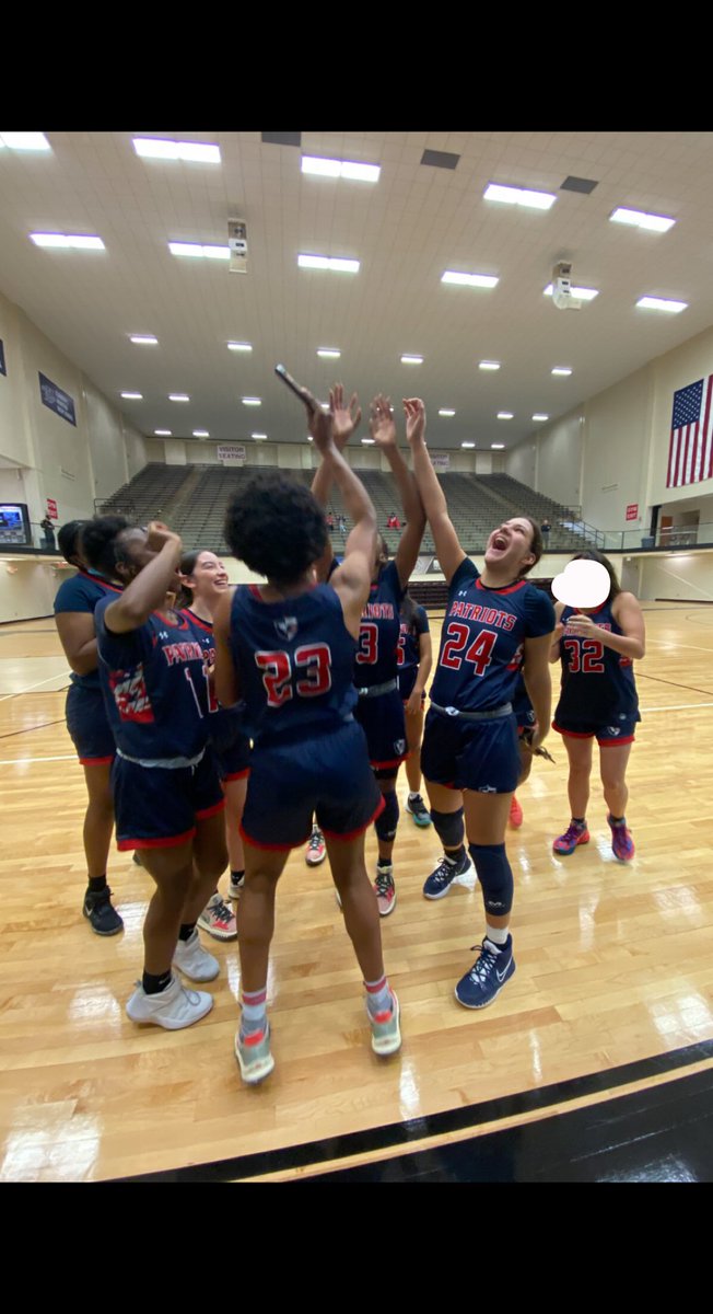 varsity vmhs basketball tourney