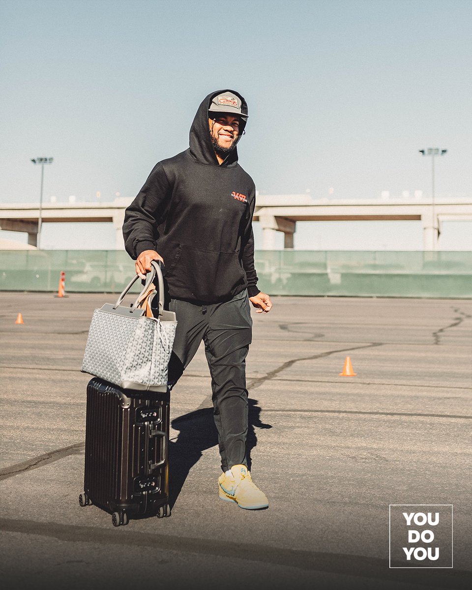AZCardinals's tweet photo. On the scene. https://t.co/SHiMo4obR0