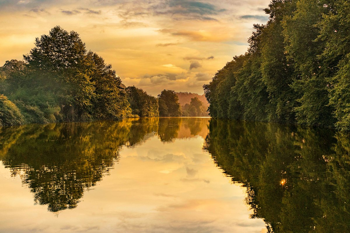 Ulojio's tweet photo. Egunsentia Oria ibaian.
#islak #reflejos
@starbienatotxa @Imanolzuaznabar @martlbe
@ZubizarretaPili @Mosinaiz @ane_maite
@RubenPlaza8 @gaitzazpi1
#hacerfotos @hacerfotos @isaacfotografia https://t.co/2o9gmrO0U6
