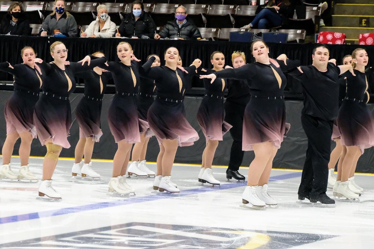 TrineSkating's tweet photo. Collegiate and Open-Collegiate are on their way to @drporterclassic ! They compete tomorrow morning (OC @ 8:36am) and afternoon (Collegiate at 2:37pm) GO THUNDER!! 🌩💙 https://t.co/dfLJjxSoE9