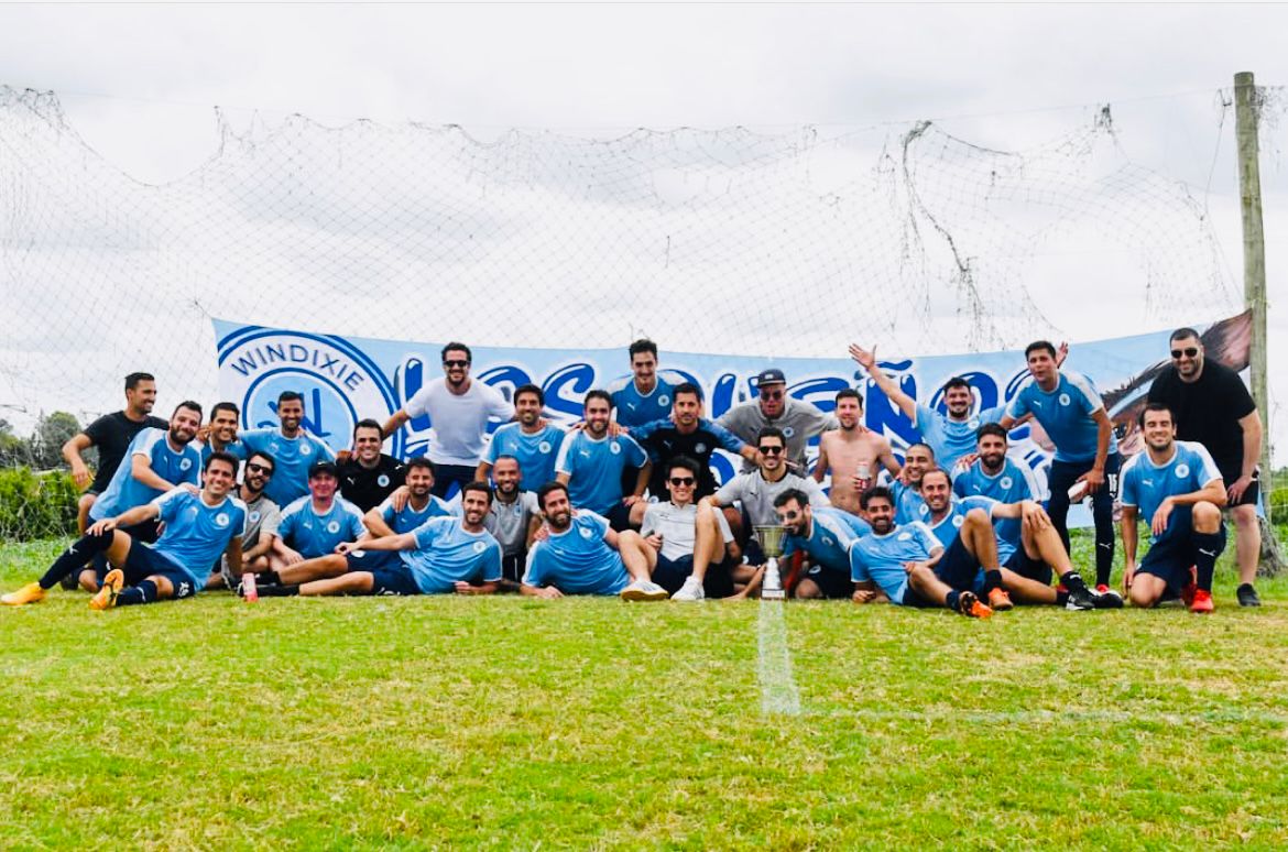 De mañana campeón del Clausura con <a href="/WindixieUnited/">Windixie United ⭐️⭐️⭐️⭐️👑</a>
De tarde comentarios con <a href="/Pordeciralgoweb/">PorDecirAlgo</a>

En todas las canchas (?)