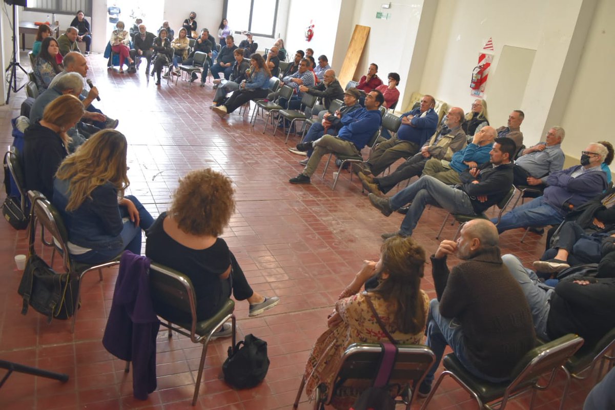 CorrienteMza's tweet photo. #Mendoza | Plenario de La Corriente

Nos reunimos con compañeras y compañeros. Análisis y desafíos que tenemos por delante. 

#LaCorriente ✌️ https://t.co/BhRo4EdRkN