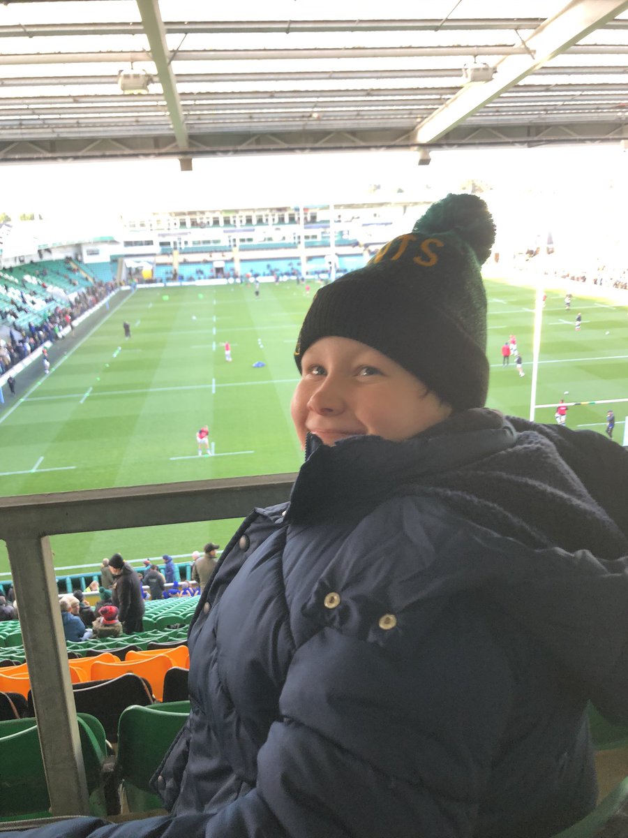 AngieLee_uk's tweet photo. Fergus’ trip to Northampton was amazing: @SaintsRugby v @BathRugby he’s got some great tips for u11s training tomorrow at Barnsley RUFC  @MiniGriffs @BarnsleyRUFC Thank you Sam Underhill - he’ll grow into the boots 😍 #LoveRugby #GrowTheGriff @HighViewYear6 https://t.co/doH8hmaXWh