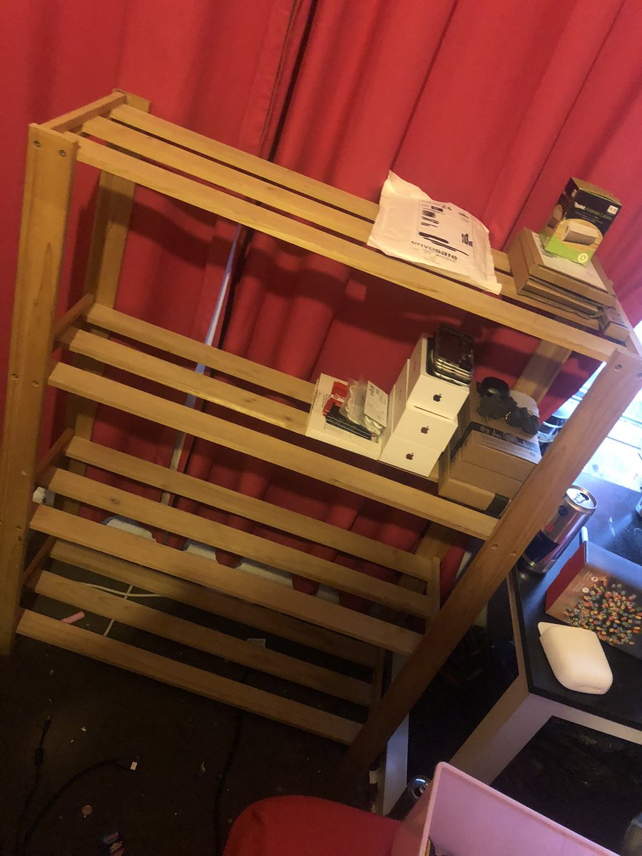MrstephensRP's tweet photo. New eBay shipping/ listing shelf
Up cycling someone else junk, for this so never go pass something someone throw out as it might come in handy
#upcycled #recycled #recycling #ebay #ebaydeals #ebayfinds #freefind https://t.co/Xb9jYmGGFX