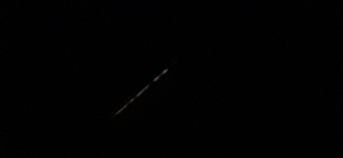 joseferpas's tweet photo. @svnlli @SergioDZ2 @navedelmisterio Mis fotos no son muy buenas,  desde Castel de Cabra en Teruel hoy hemos visto esto también https://t.co/XtEKY2ifAX