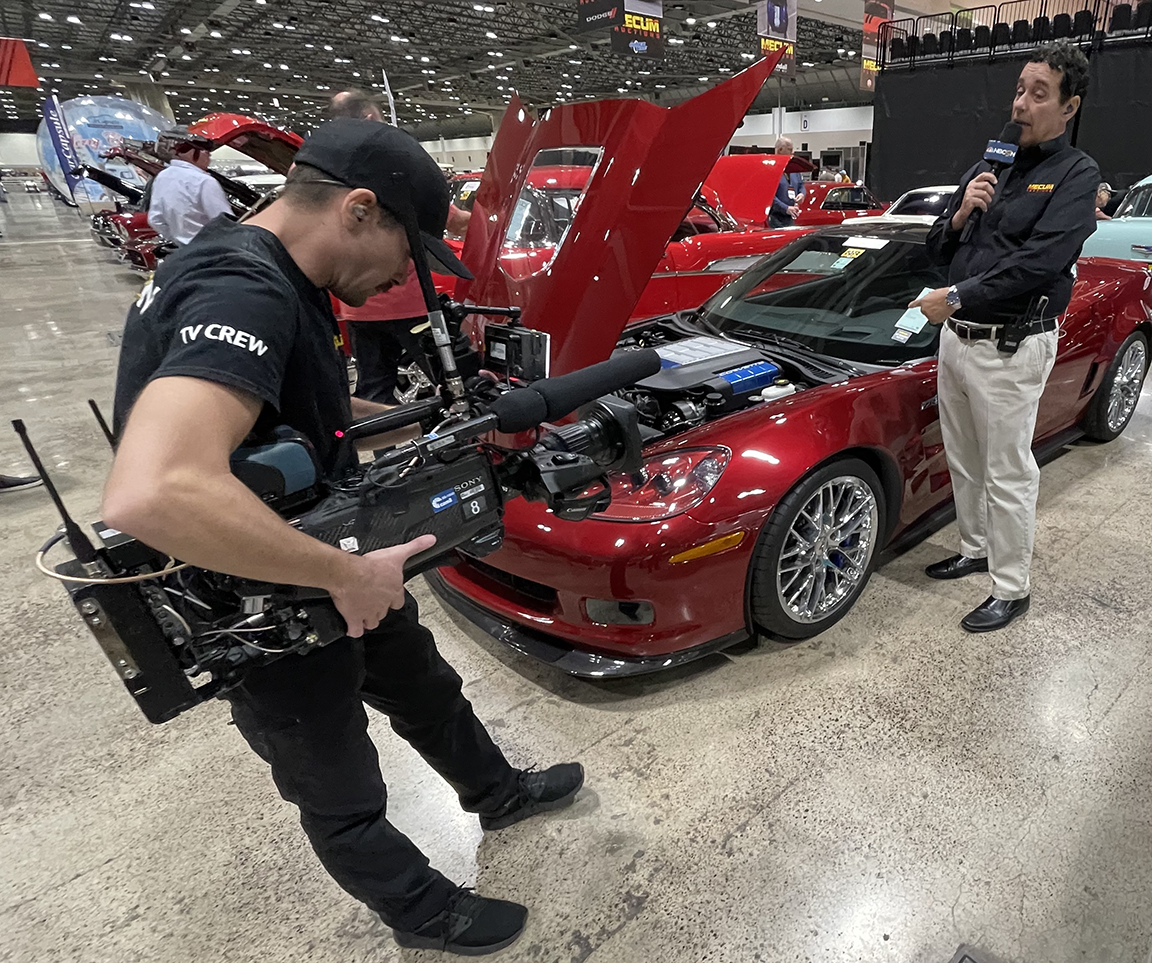 mecum's tweet photo. Looking for more TV coverage of #MecumKC? We're on the air until 5 p.m. ET!

Find the channel in your area: https://t.co/yToFLcChXI

#MecumKC #VisitKC #KCMO #Mecum #MecumAuctions #WhereTheCarsAre https://t.co/QuGdbvA50u