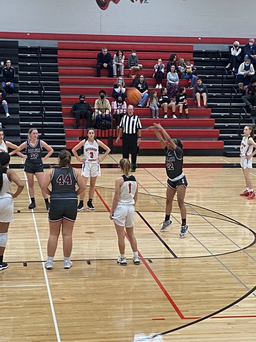 CvaGirls's tweet photo. Proud of @myla_green2023 for starting the season off right! She poured in 17 points vs JF and 20 vs GW! She has improved so much since her freshman year! Her hard work is paying off!!! https://t.co/5bLdaRw2fz