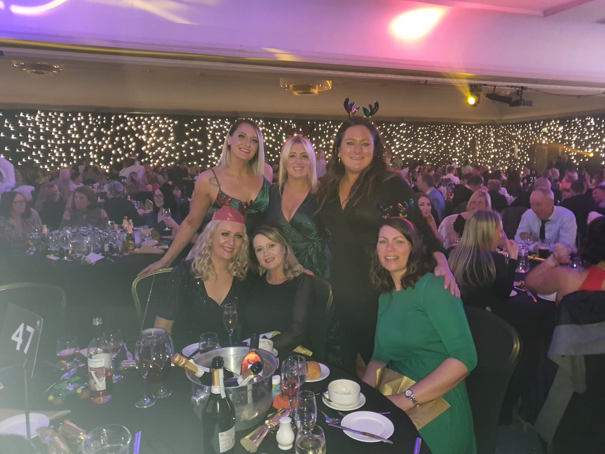 jenn_3006's tweet photo. #DTGlitterBall https://t.co/KpHU5KTouE