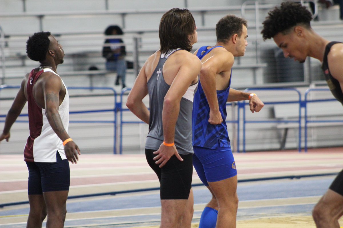 J4ckLayne's tweet photo. Year 2⚔️⚔️ 60m Hurdle debut 8.93 and a 2nd place high jump finish ⚔️ https://t.co/00wdaU1okO