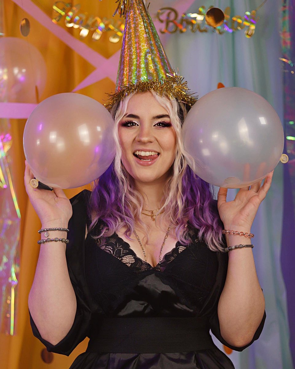 maddii_rose's tweet photo. It’s my birthday 🤩🥳 https://t.co/MiddoTaSXd