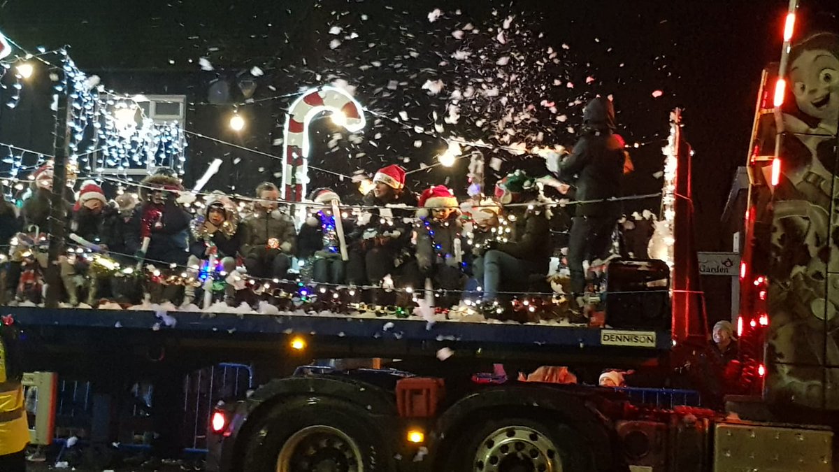 OlubodunDebbie's tweet photo. @HMillSchool @HoHoHelsby Thank you, it was great, you can't beat singing in a foam shower 😆🎅 https://t.co/Ean42Ezpgb