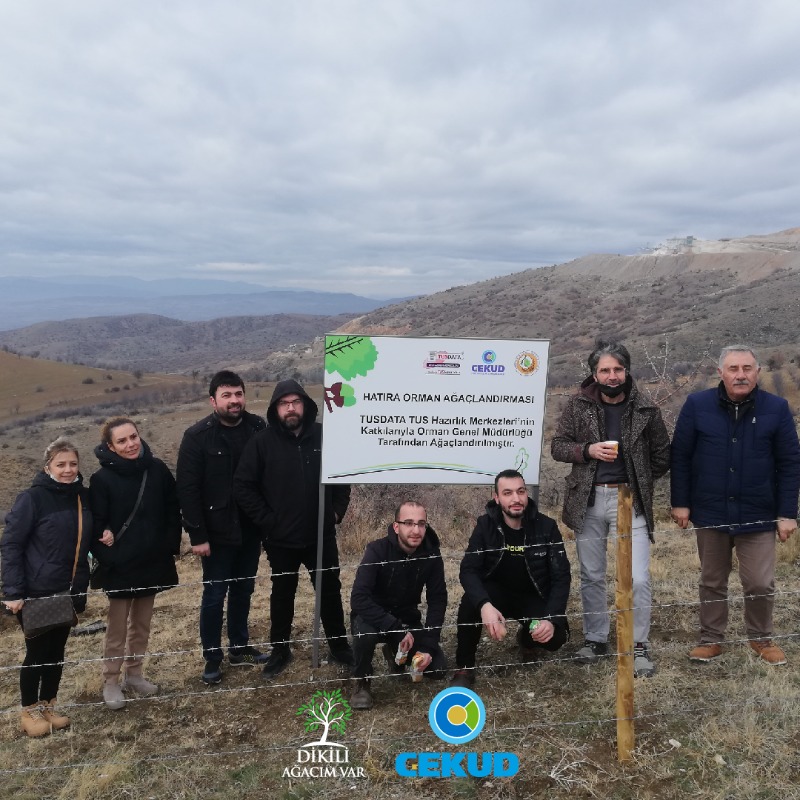 cekud's tweet photo. . @tusdata #TUS Hazırlık Merkezleri; "Her Kursiyere Bir Fidan" Nevşehir'de 30 Bin ve Ankara'da 10 bin olmak üzere toplam 40 bin fidanı bağışladı.
#TUSDATA Fidanları toprakla buluştu🌿🌿🌿
#dikiliağacımvar #fidan #hatıraormanı #ormanyangınları #tus #tıptauzmanlık #tıp #doktor