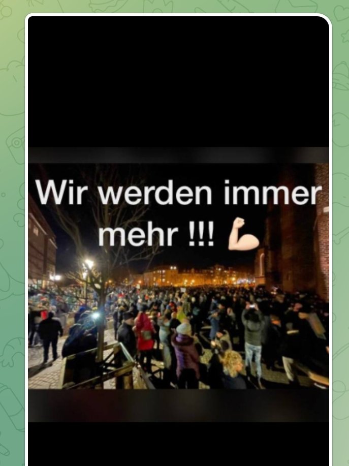 Schmitti72's tweet photo. Werdet ihr nicht. Es sind immer dieselben. Und behaupten, die #Antifa will euch spalten und marschiert an vorderster Front.
#cb0412 
#NoAfd #ZukunftHeimat 
Alles eine Suppe. https://t.co/wtHcPT3Fbu