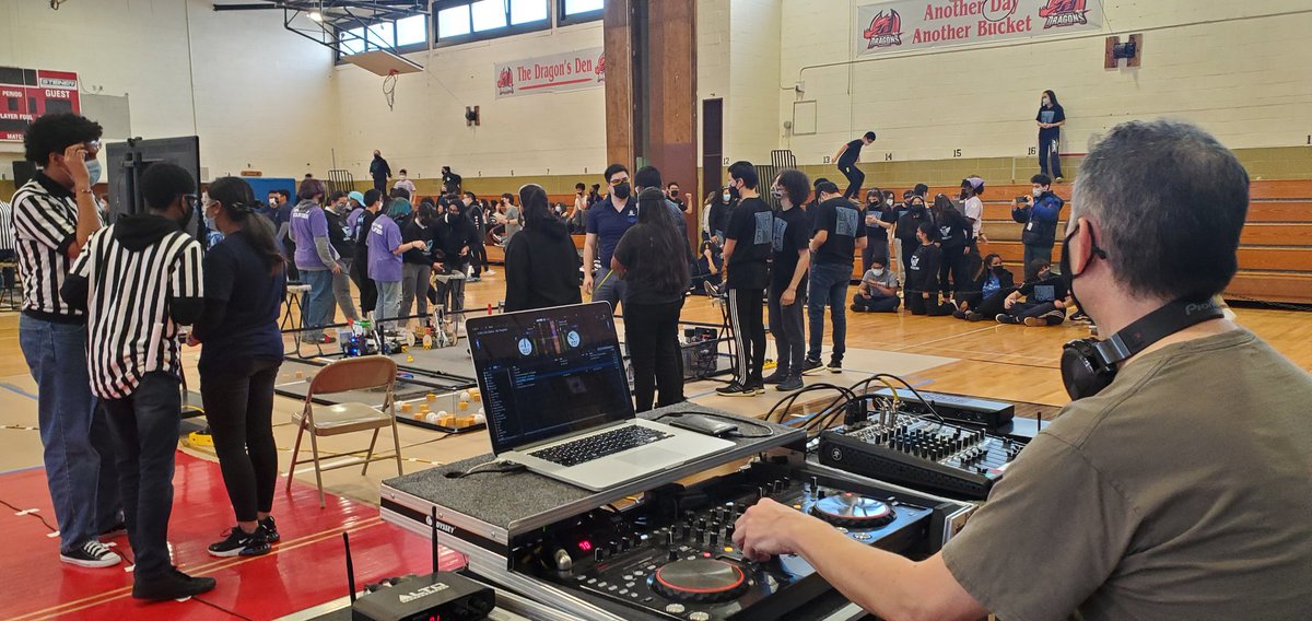 nwoods's tweet photo. #NYCSTEM Alive & well @JDHS_Dragons today https://t.co/2G89fL60PI https://t.co/c4QQ2qpgct