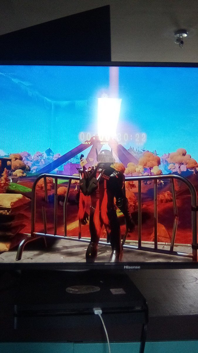 Epicgamed's tweet photo. Locked, loaded, and ready for the final showdown! This event's going to happen in 30 minutes your friends fortnite 2 https://t.co/9EbOOQJQj1