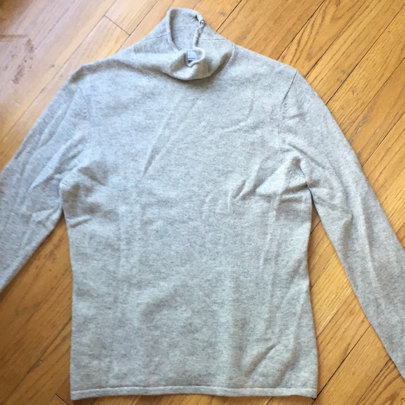 Jane22749's tweet image. So good I had to share! Check out all the items I'm loving on @Poshmarkapp #poshmark #fashion #style #shopmycloset #lordtaylor #slfashions #fossil: posh.mk/gprvnqAPIlb