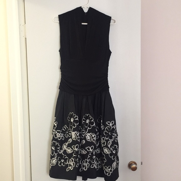 Jane22749's tweet image. So good I had to share! Check out all the items I'm loving on @Poshmarkapp #poshmark #fashion #style #shopmycloset #lordtaylor #slfashions #fossil: posh.mk/gprvnqAPIlb