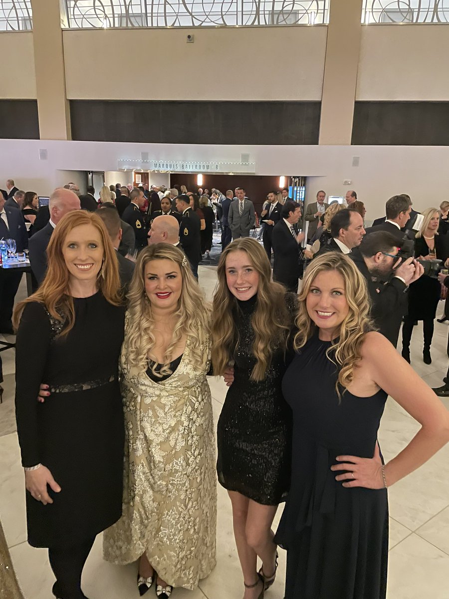 mrsbrenttaylor's tweet photo. Looks like I’m out of a job! 

My 16-year-old daughter knocked it out of the park last night as she spoke about her dad in Times Square as part of the @Tunnel2Towers Footsteps to the Future Gala. 

#onebrightfuture
#majorbrenttaylor
#megantaylorspeaks 
#goldstarkid 
#werefromutah https://t.co/fwTjuVIZbn