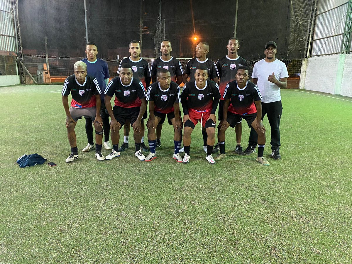 LYONSFC2's tweet photo. passando pra avisa que na última partida , segunda-feira saímos mais uma vez vitoriosos com o placar elástico contra a equipe do” DRESDEN” onde saímos atrás do placar e viramos! 
7x2
Gols:
BryanM 2
Anderson 3
Samuel 1
Nael 1
🥇@ges_soares 

#éolyons 
#seguimos🔛🦁
#avante https://t.co/uGVSXcTpzE