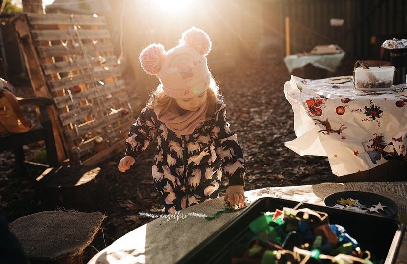 Suffice to say today was a magical day! Such a beautiful family day in the woods meeting Santa, making crafts, toasting marshmallows! Also very lucky to have a parent who is a professional photographer! <a href="/OutdoorEdChat/">#OutdoorEdChat</a> #SantaClaus