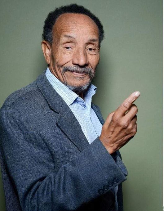 Un grand homme a rejoint les &eacute;toiles ❤️ #Pierrerabhi https://t.co/y6x8jHcD04<a href="/tag/pierrerabhi"class="tags">#Pierrerabhi</a>