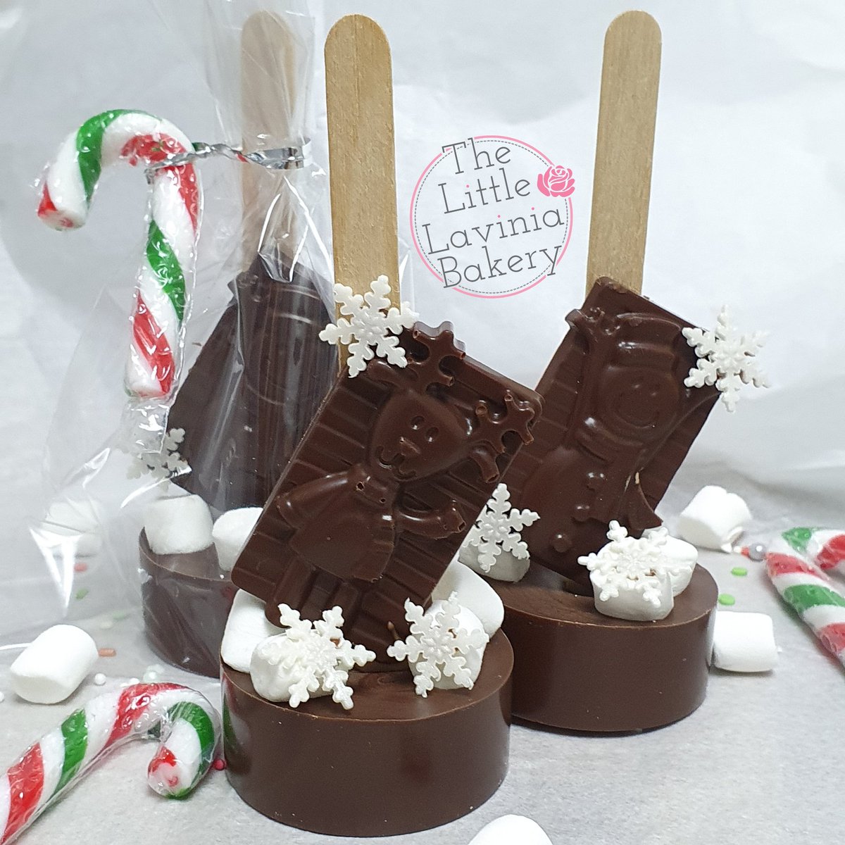 LaviniaBakery's tweet photo. Still time to get your Christmas orders in! 
Collection is #Dartford, but many items can be sent via UK post to distant friends &amp; loved ones!
 #SmallBusinessSaturday #Christmasgifts #giftsbypost #SupportSmallBusinesses #shoplocal #Christmasevebox #secretsanta #stockingfillers https://t.co/X91lcLljzM