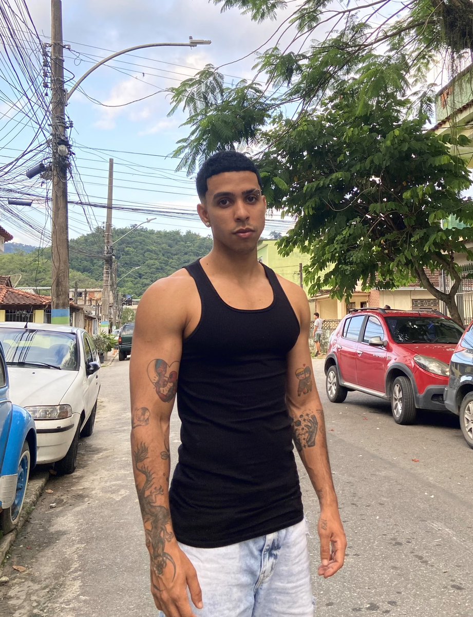 thiagoPantaleao's tweet photo. Baby relaxa e encaixa na vibe https://t.co/1AuPH0F0Xu