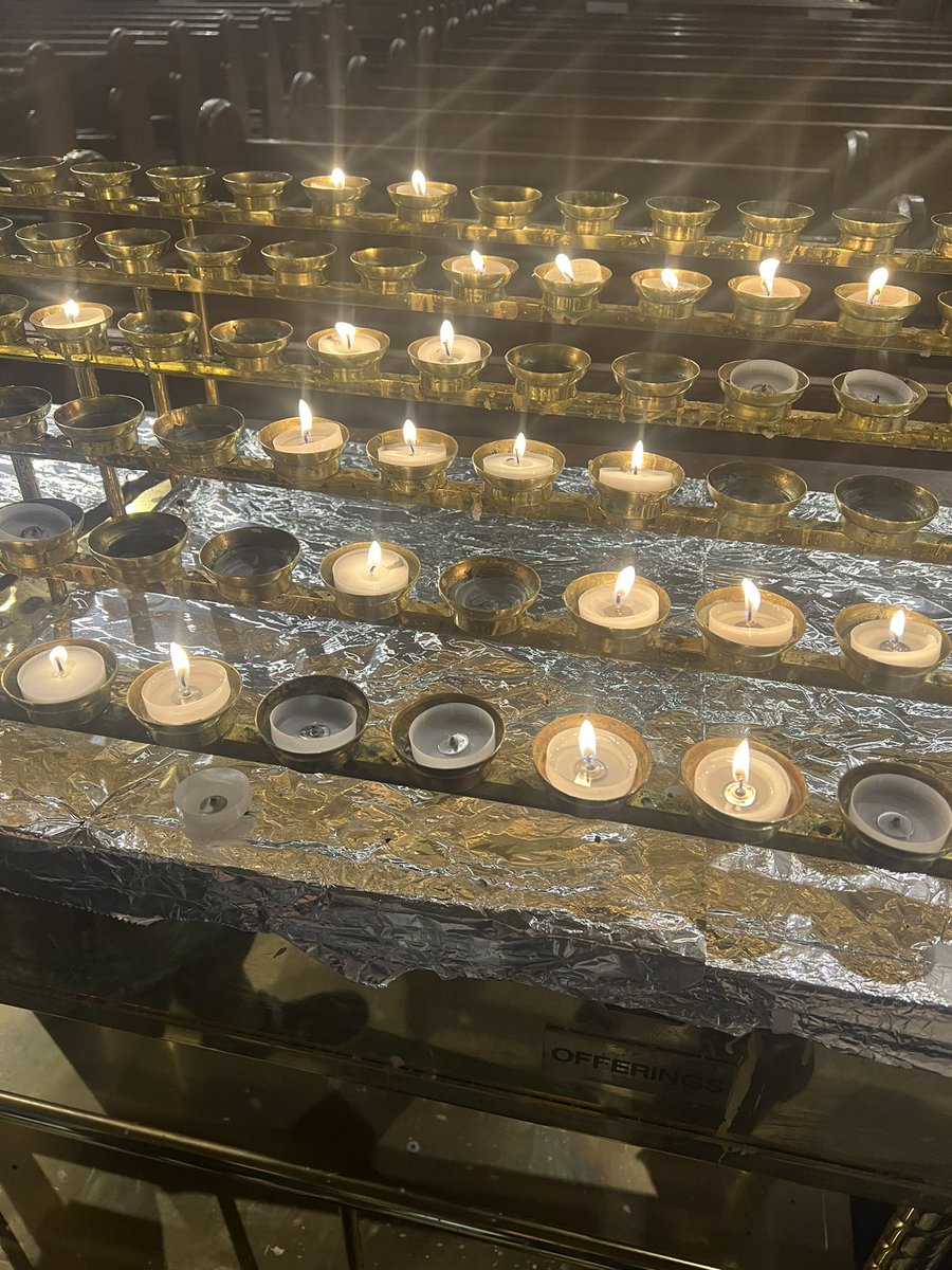 letsfindlisa's tweet photo. Tonight when out in Belfast Xmas shopping we stopped off to light a candle and say a prayer for Lisa to be returned to us. Lisa is a massive part of my kids lives too. Was emotional seeing them light the candle #letsfindlisa #charlotteslaw #themissingissue https://t.co/0nDsF5MoZg