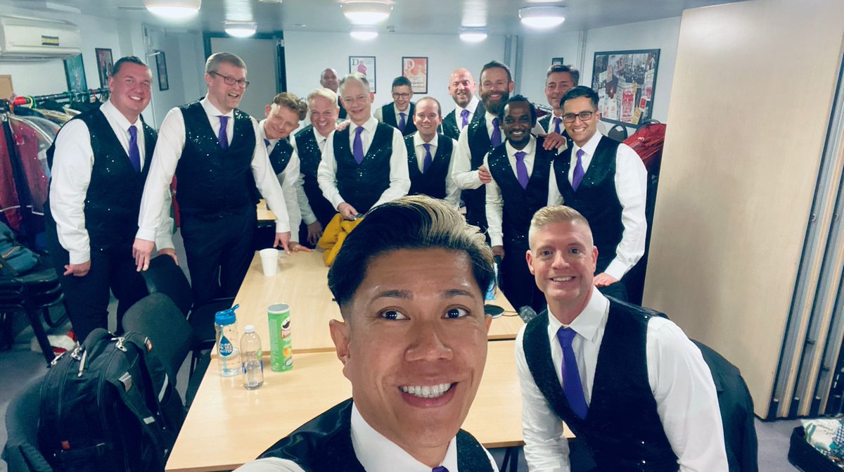acvaghela's tweet photo. The audience have enjoyed the first half but wait til you see us for the second half #Glitter #Tenor2s @BrightonGMC @brightdome @sussexbeacon https://t.co/Gr1yS4RzGQ
