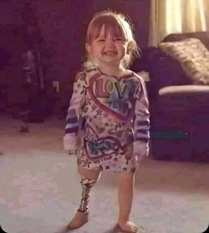 I Didn't See Disability...I Only Saw The Beauty On Her Smile 💗💗

Can She Get A Like And Retweet 
🙏🙏🙏🙏🙏🙏🙏🙏🙏
