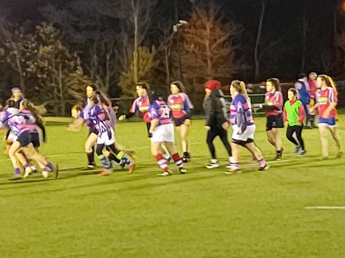 ulbohemianrfc's tweet photo. Huge thank you to @fethard_rfc for coming in to play our underage girls at half time of the women’s ail game @IrishRugby @MunsterWomen #nothinglikeit https://t.co/PnhndxvBde
