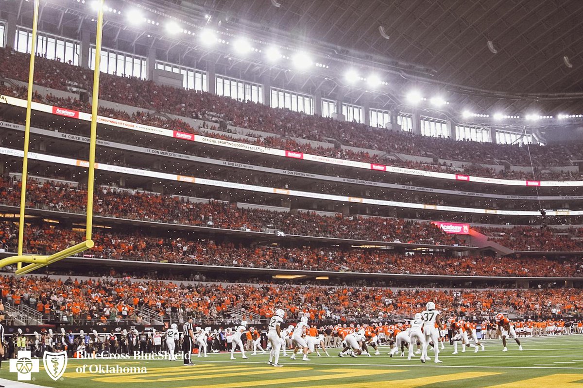 CowboyFB's tweet photo. The Loyal and True brought it in Arlington 🧡

#LetsRide I @BCBSOK https://t.co/wXTUJrGdal